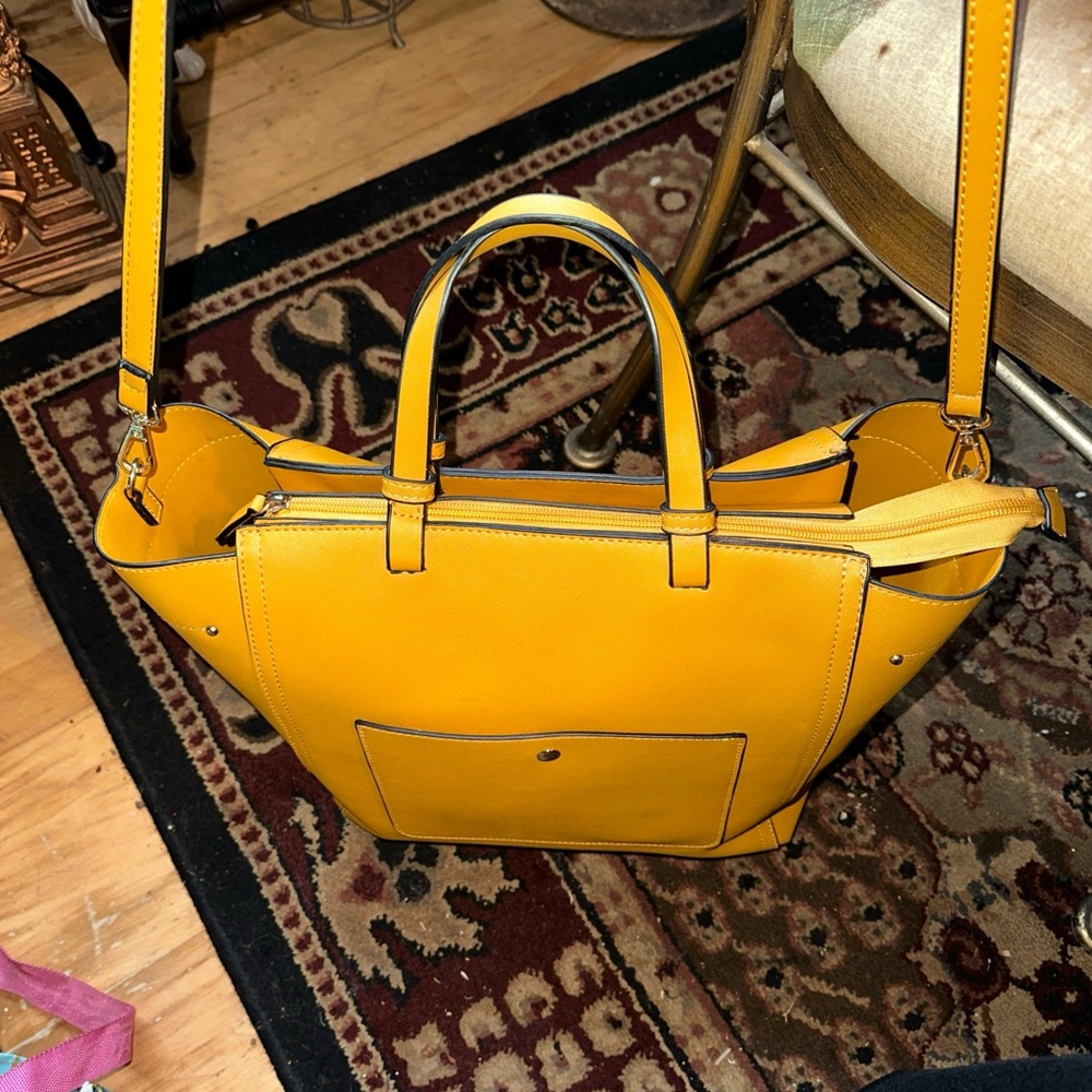 MOA YELLOW BAG